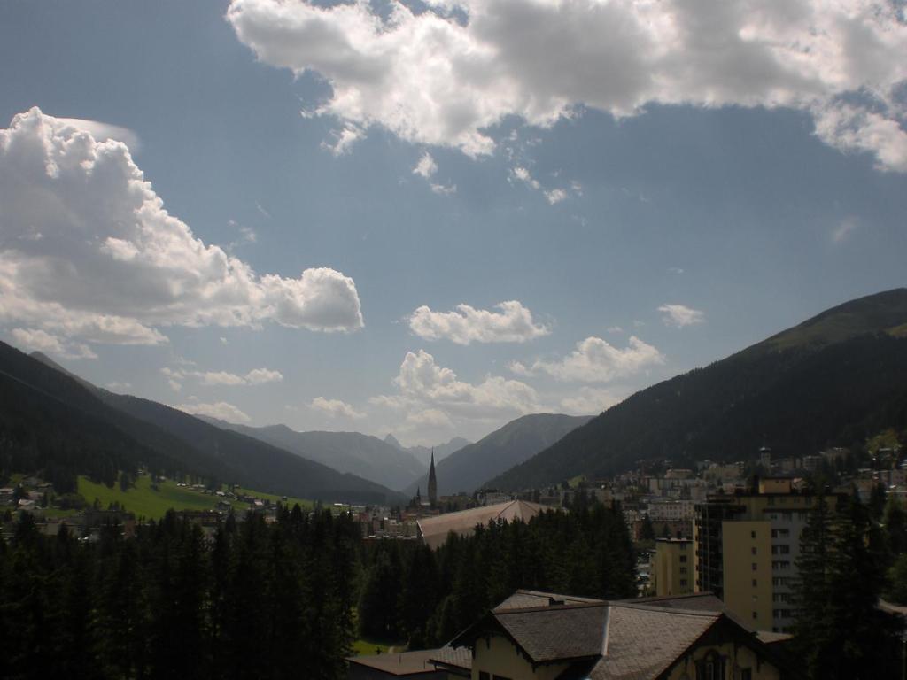 Heart Of Davos Apartments Номер фото